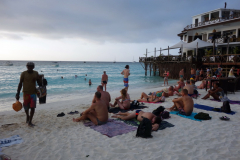 Strandlivet på den västra sidan av Nungwi, Unguja.