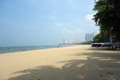 Ren, bred och relativt fin. Pattaya Beach, Pattaya.