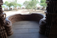 En av balkongerna som vetter ut mot Siamgulfen, Sanctuary Of Truth, Pattaya.