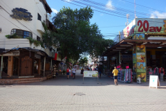 Gatuscen längs Quinta Avenida, Playa del Carmen.