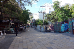 Gatuscen längs Quinta Avenida, Playa del Carmen.