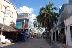 Gatuscen längs Quinta Avenida, Playa del Carmen.