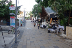 Gatuscen längs Quinta Avenida, Playa del Carmen.
