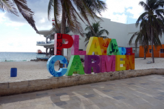 Stadsskylten vid Parque Los Fundadores, Playa del Carmen.