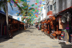 Gatan upp från Quinta Avenida vid Parque Los Fundadores, Playa del Carmen.