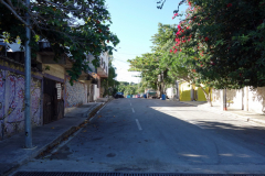 En av tvärgatorna upp från norra delen av Quinta Avenida, Playa del Carmen.
