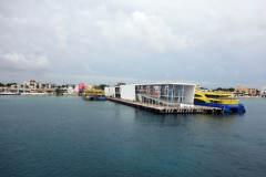 Båten lämnar San Miguel de Cozumel, isla Cozumel.