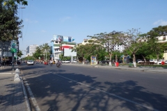 Gatuscen längs Preah Sihanouk Boulevard, Phnom Penh.