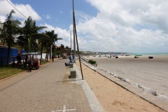 Promenaden längs stranden Via Costeira (sitter ihop med Ponta Negra).
