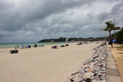 Stranden Via Costeira med Ponta Negra och sanddynen Morro do Careca i bakgrunden.