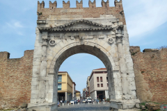 Arco di Augusto, Rimini.