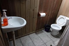 Rummet i min bungalow på Hotel Kangaroo, en bit utanför Río Dulce.