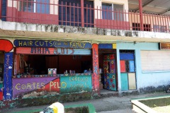 Frisersalong vid piren i Livingston.