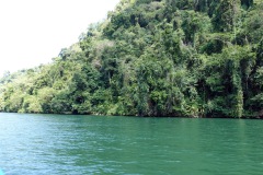 Den vackraste delen av Río Dulce, mellan Livingston och El Golfete.