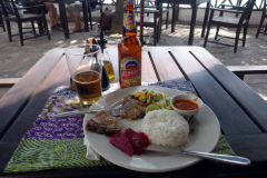 Både maten och utsikten är bra på Travellers Café i Stone Town (Zanzibar Town), Unguja.