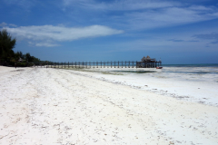 Bryggan tillhörande Spice Island Hotel And Resort, Jambiani Beach.