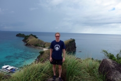 Stefan på högsta punkten på Sambawan island.