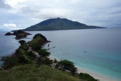 Sambawan island med Maripipi i bakgrunden.