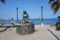 Monument längs strandpromenaden, Santa Marta.