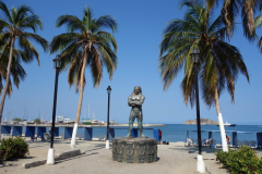 Monument längs strandpromenaden, Santa Marta.
