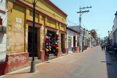 Gatuscen i centrala Santa Marta.