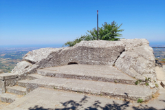 Utsiktsplats med fantastiska vyer över Italien och Adriatiska havet, San Marino.