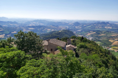 Utsikten från Utsiktspunkten Piazzale Girolamo Genga, San Marino.