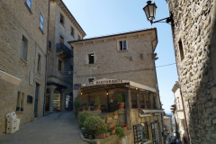Gatuscen i centrala San Marino.