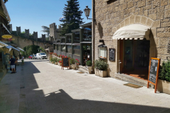 Gatuscen i centrala San Marino.