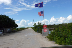 Grusvägen sista biten innan Secret Beach, Ambergris Caye.