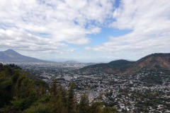 Utsikten över San Salvador från Mirador de Los Planes de Renderos.