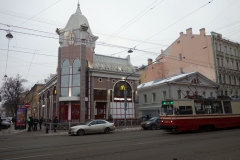 McDonald's vid Vasileostrovskaya metrostation, Vasilyevsky island, Sankt Petersburg.
