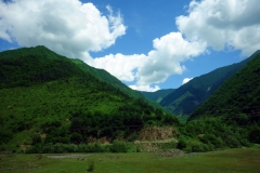 Naturen längs Georgian Military Highway.