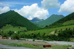 Naturen längs Georgian Military Highway.