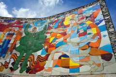 Detaljstudie av Russian Friendship Monument längs Georgian Military Highway mellan Gudauri och Jvari Pass.