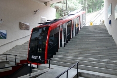 Bergbanan upp till Mtatsminda Park, Tbilisi.