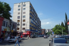 Gatuscen vid Desertirebis Bazari, Tbilisi.