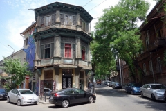 Gammal fin arkitektur i historiska Tbilisi.