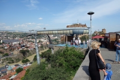Stationen till kabinbana uppe vid Narikala Fortress., Tbilisi.