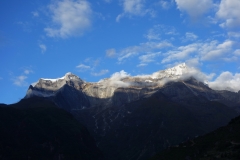 Utsikten över Kongde Ri (6187 m) när jag vaknade på hotellrummet i Namche Bazaar i morse.