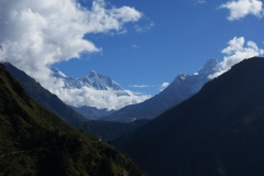 Utsikt över Lhotse-massivet längs EBC-trekken mellan Namche Bazaar och Tengboche.