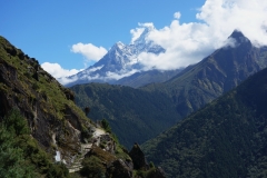 Ama Dablam längs EBC-trekken mellan Namche Bazaar och Tengboche.