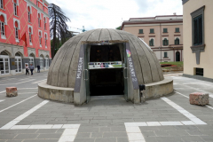 Entrén till museum Bunk’Art 2, Tirana.