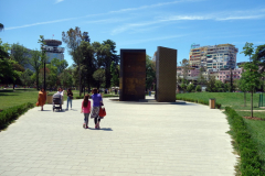 Självständighetsmonumentet, Rinia Park, Tirana.