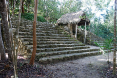 Maya-ruiner från någonstans mellan 600-900 e Kr., Grupo Macanxoc, Zona arqueológica de Cobá.