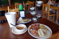 Lunch på Tropi Tacos, Tulum.