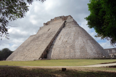 Trollkarlens pyramid, Uxmal.