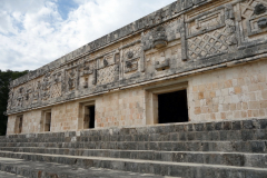 Fantastiska detaljer i fasaden, Nunneklostret, Uxmal,