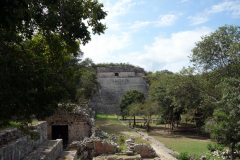 The Grand Pyramid i bakgrunden, Uxmal.