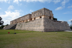 Mäktiga Guvenörspalatset, Uxmal.